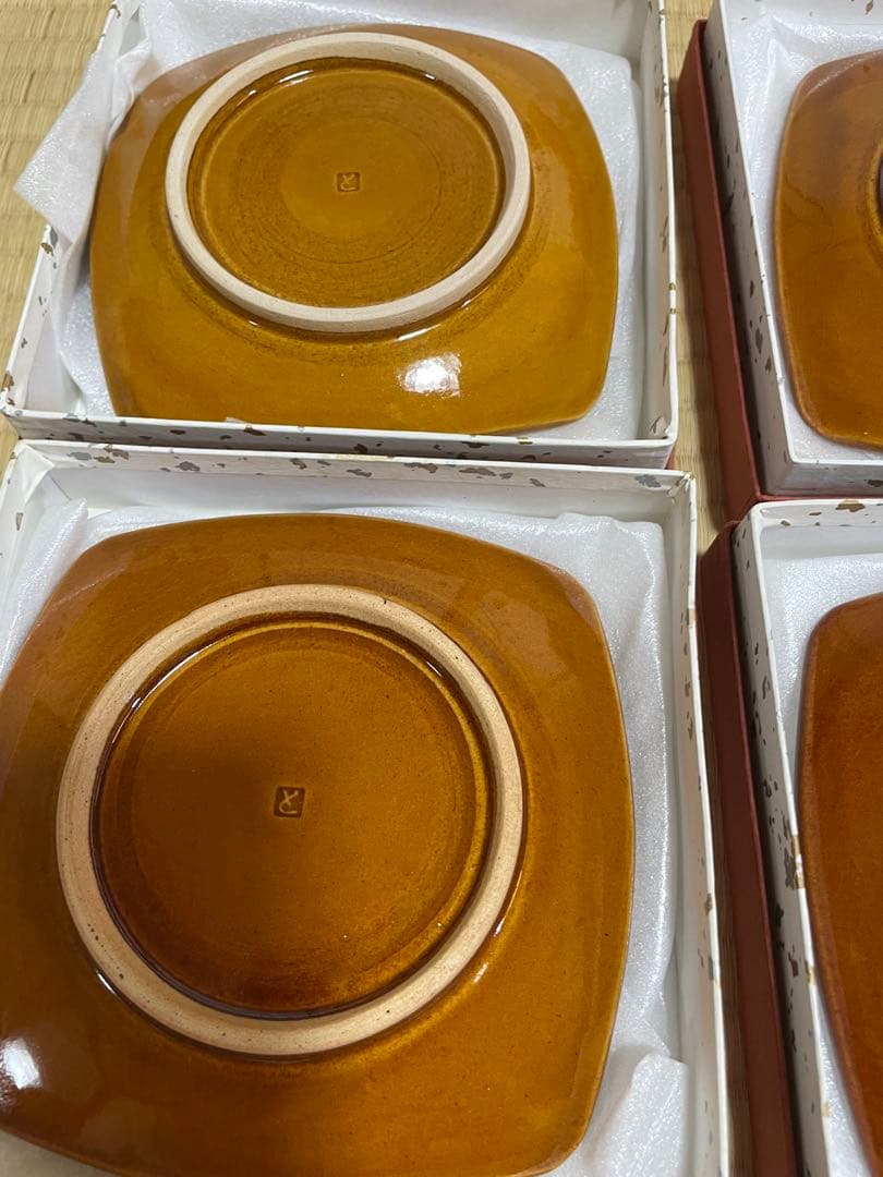 大樋長左衛門 十代 年朗 大樋年朗　干支　皿12枚揃い