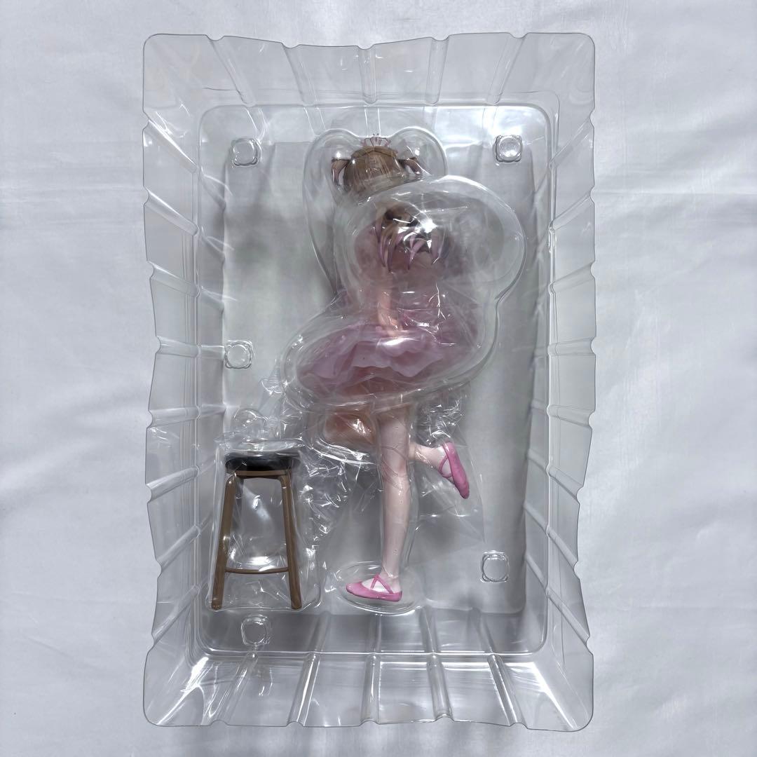 フラミンゴバレエ団 後輩ちゃん フィギュア Anmiイラスト