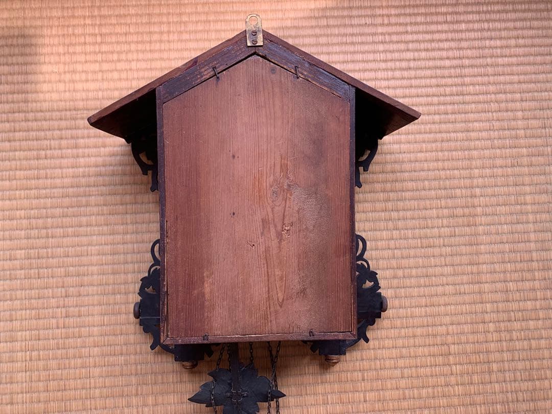 ドイツ　シュヴァルツヴァルト　鳩時計　黒い森　鳩時計