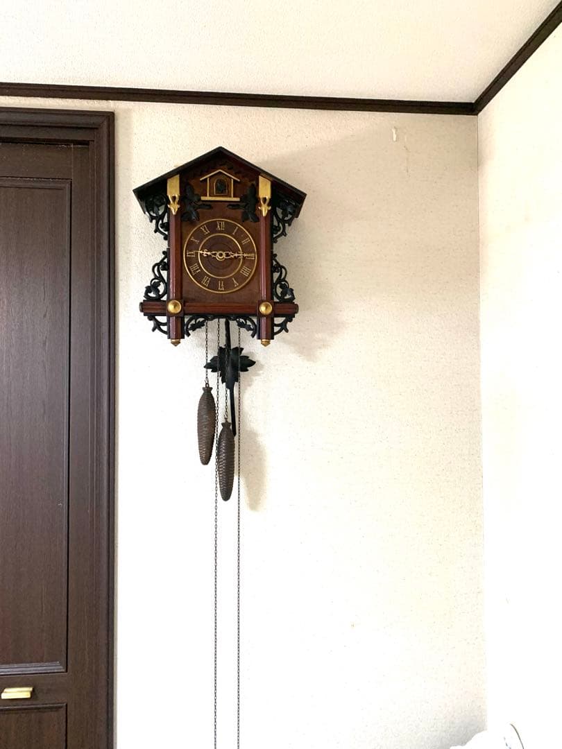 ドイツ　シュヴァルツヴァルト　鳩時計　黒い森　鳩時計