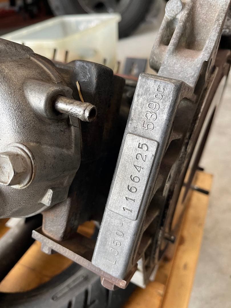 ジムニーsj30実働エンジン引き取り限定