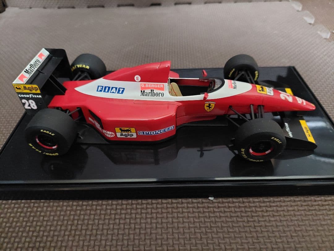 1/18 フェラーリ F93A #28　G.ベルガー Marlboroロゴ仕様