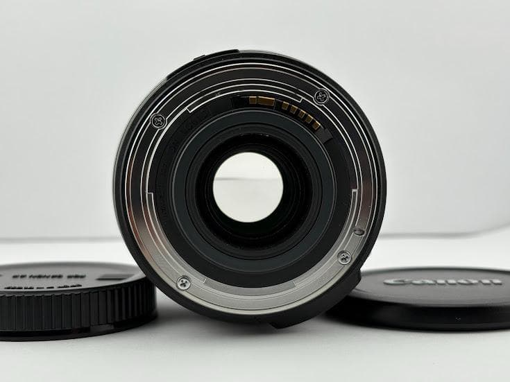 ★極上品★キヤノンCANON EF-S 18-200mm F3.5-5.6 IS