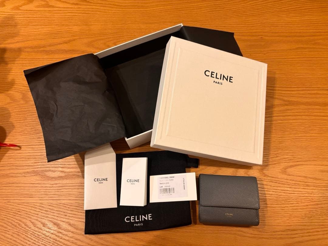CELINE 三つ折り財布 グレー 保存袋付き