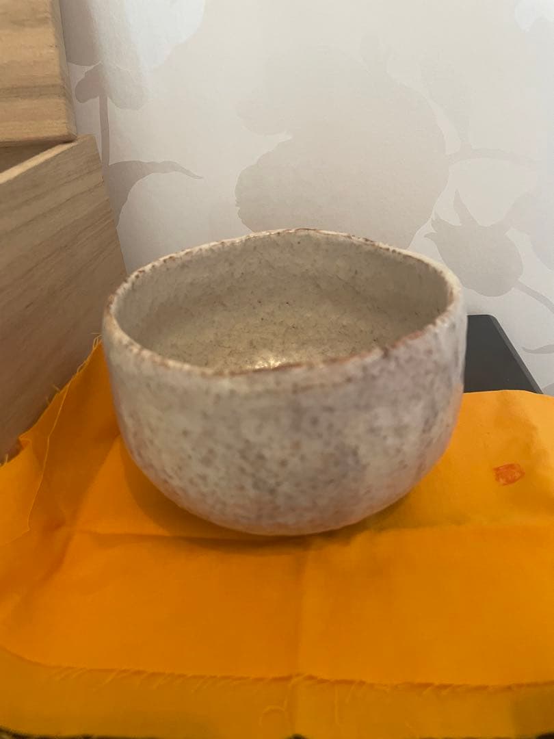 新品　萩焼　時司作　灰色の丸型茶碗と木製箱　説明書　共箱付　茶道　お茶碗