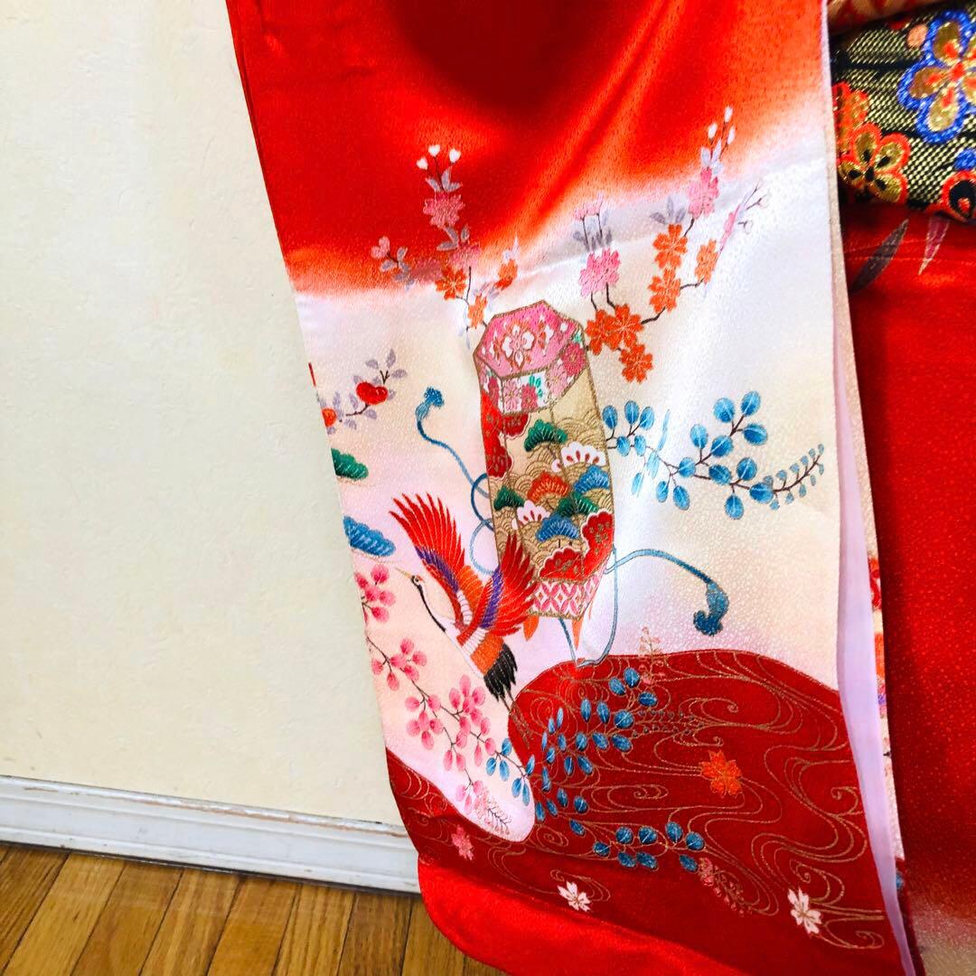 七五三7歳❣️人気赤地暈し古典柄❣️御所車鶴玉で箱金彩際立つ完全フルセット銘品