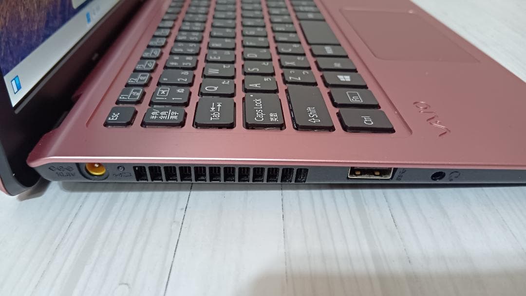 ピンキーなVaio VJS111 第6世代i5 美品