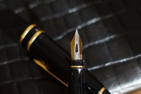 Waterman　 ウオーターマン　エキスパート　エッセンシャル　万年筆　黒