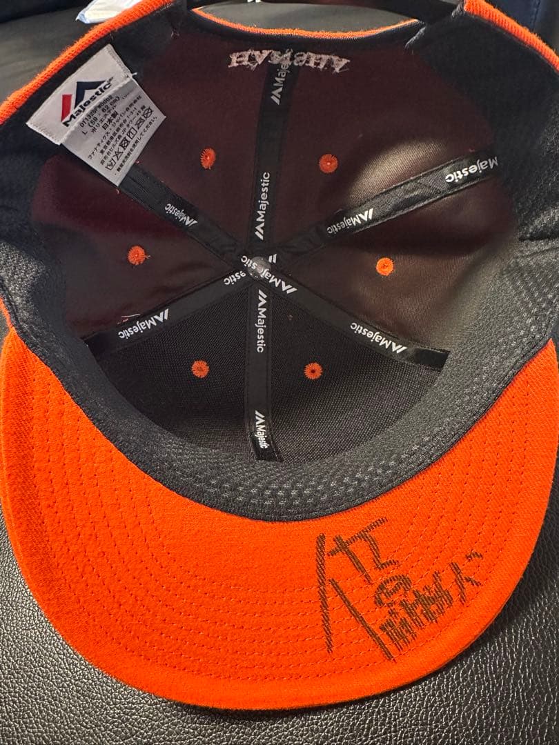 佐田ビルダーズ　サイン入りキャップ　バットボーイズ