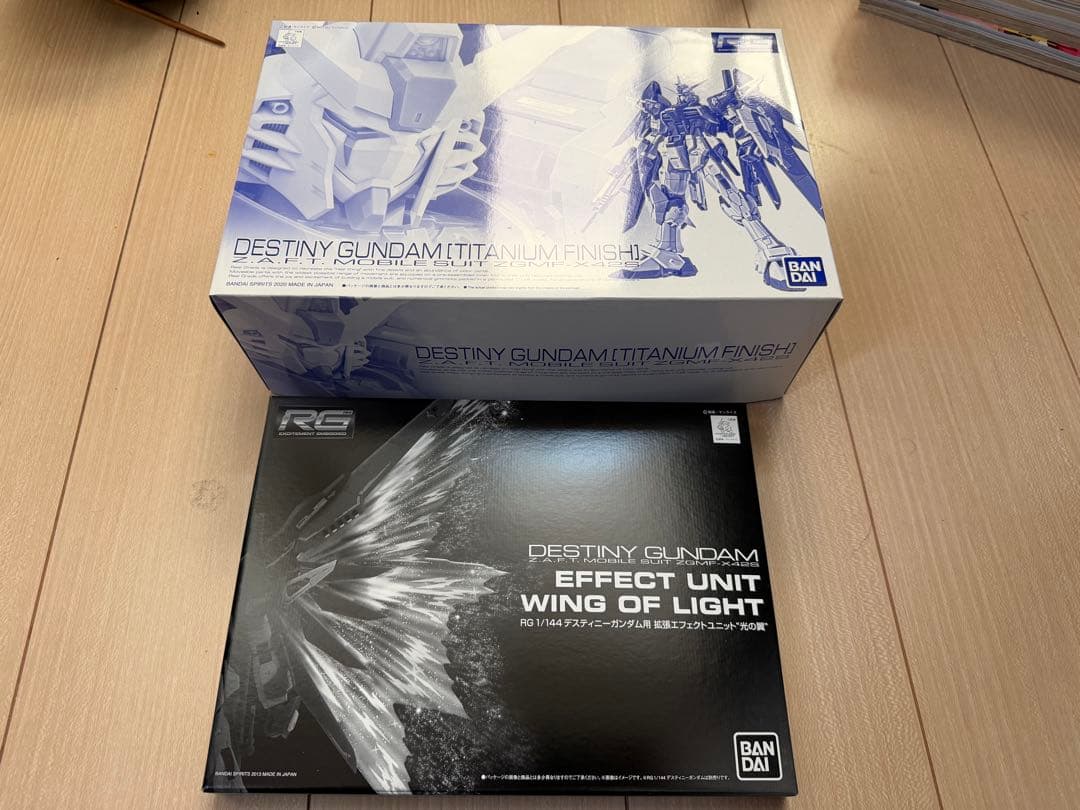 RGデスティニーガンダム［チタニウムフィニッシュ］ 光の翼