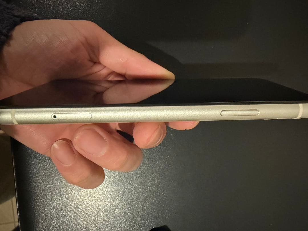 Apple iPhone 11 ホワイト　64G 美品