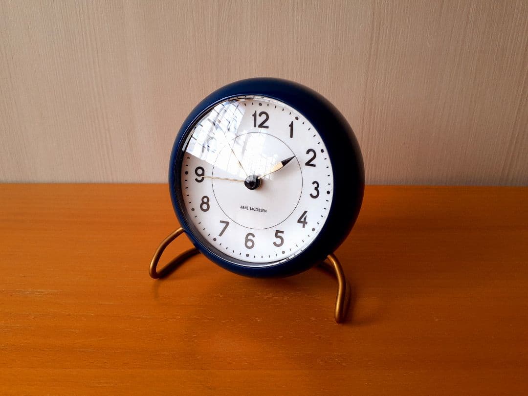 ARNE JACOBSEN　置き時計　テーブルクロック　ネイビー