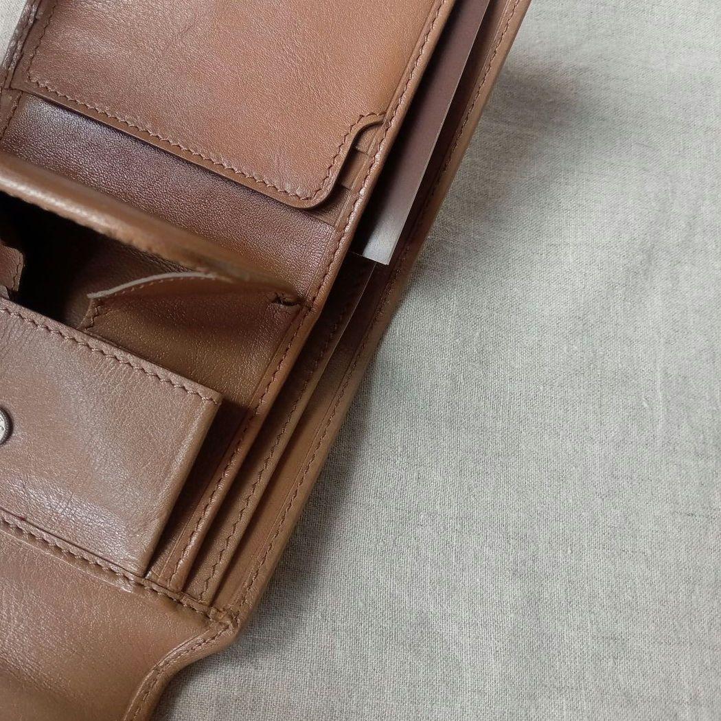 ヒロフ　二つ折りサイフ　ベージュ