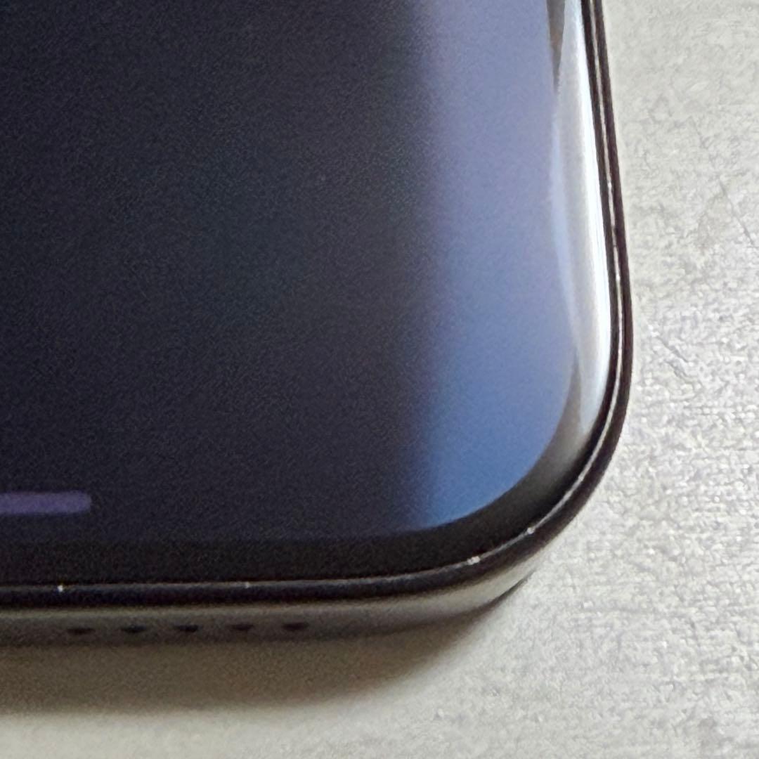 【極美品・SIMフリー】iPhone15pro ブラックチタニウム 256GB