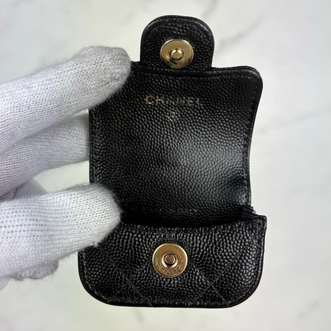 CHANEL マトラッセ　キャビアスキン　AirPods イヤホンケース
