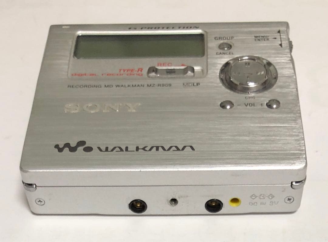 【ジャンク】SONY MDプレーヤー MZ-R909 ￼￼+ SONYマイク