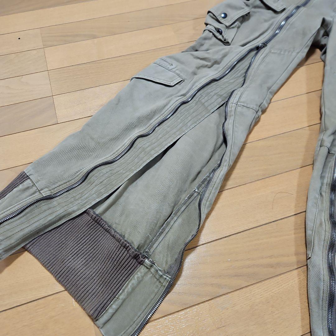 ユリウス フルジップ カーゴパンツ カーキ