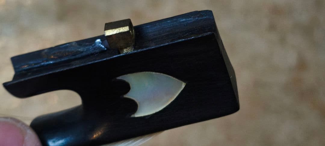 1900年代ドイツマルクノイキルヘントバイオリン 弓 4/4 盾型MOP ​