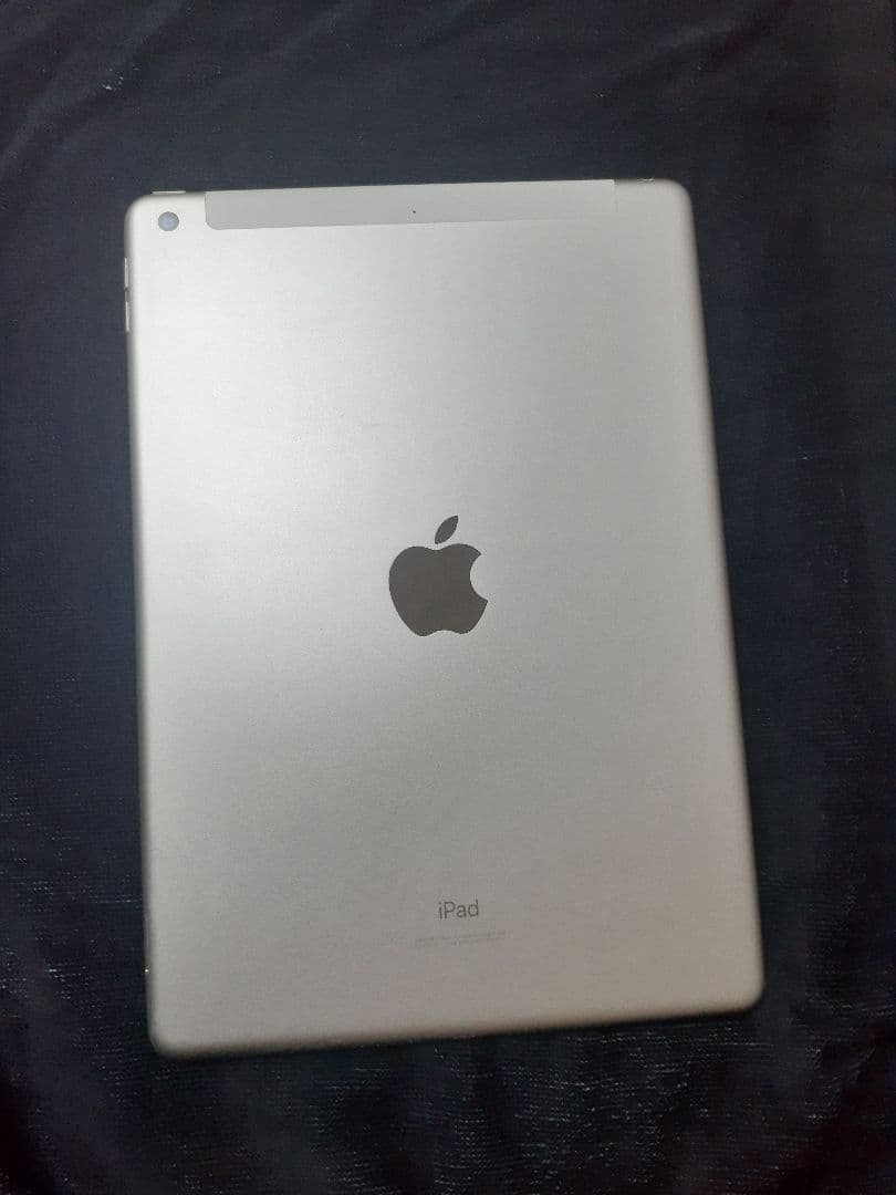 【SIMフリー】iPad (第7世代) 32GB　セルラーモデル iOS18