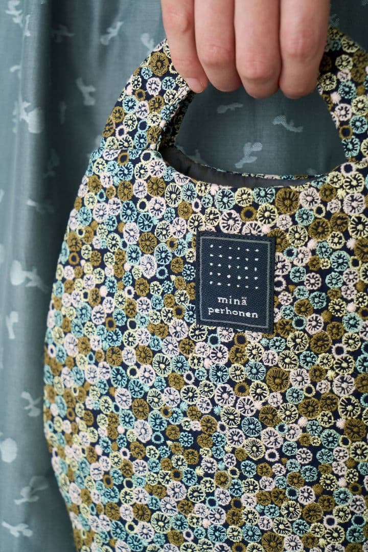 mina perhonen（ミナペルホネン）skyful uzura bag