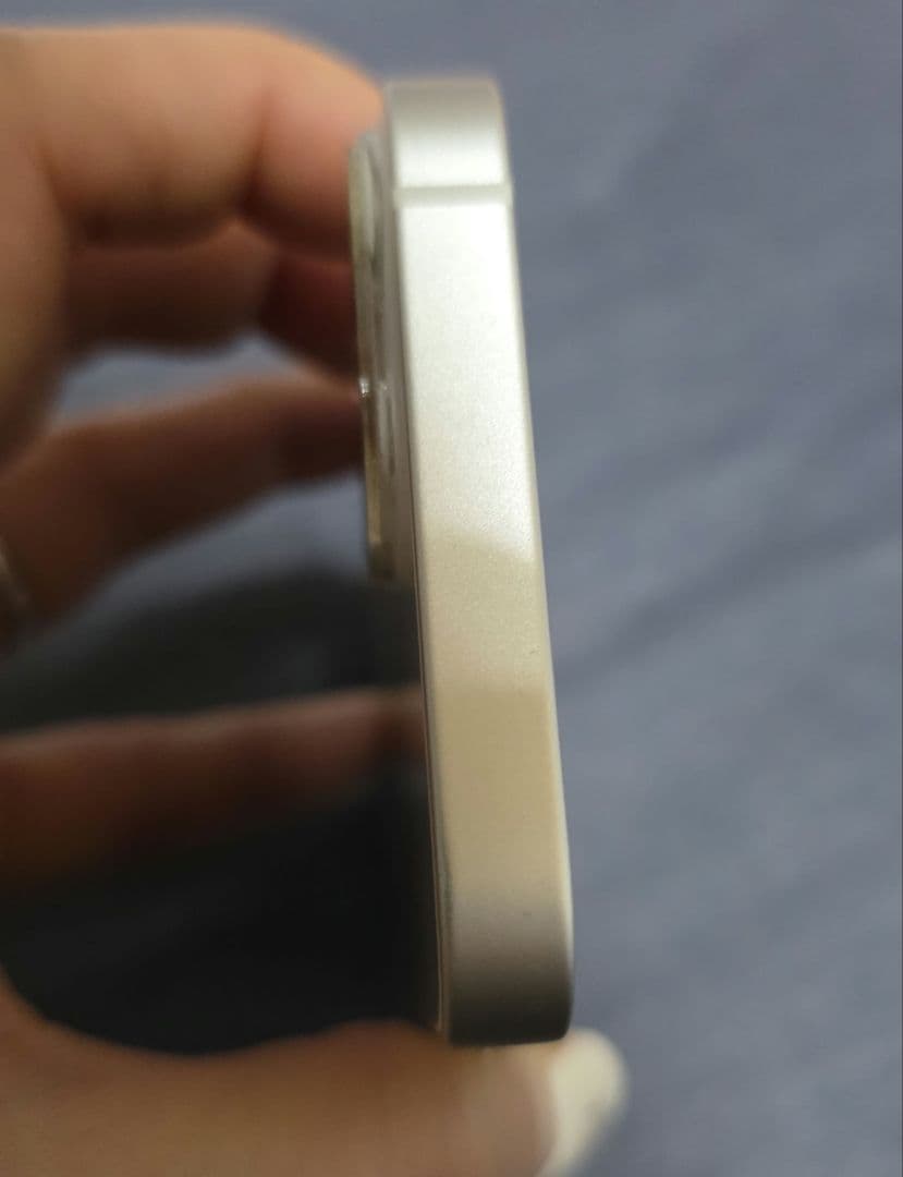 Apple iPhone 13 mini　スターライト　本体