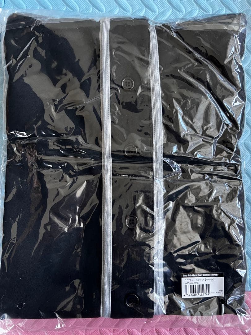 【匿名配送】【新品】Stray Kids ユニフォームシャツ　Hyunjin