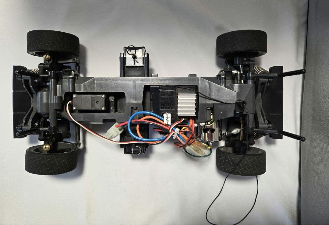 ニッサン ペンズオイル ニスモ　RCカー ボディ1/10、シャーシ、プロポ付き、