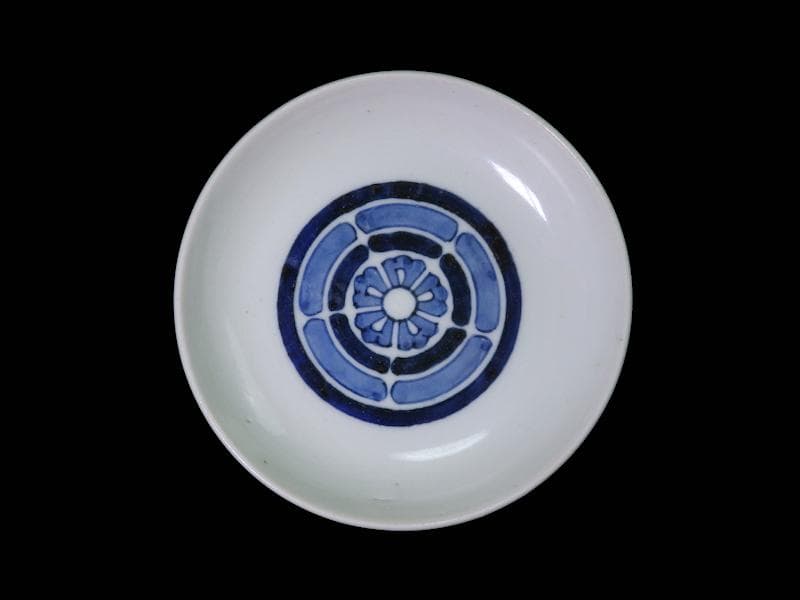 古伊万里　染付　丸に五瓜に唐花の図　家紋　４寸半皿　E90AS-CPb