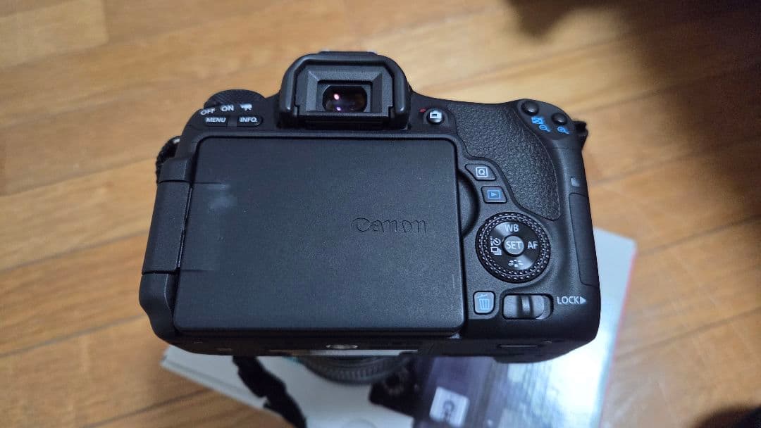 Canon EOS 8000D デジタル一眼レフカメラ