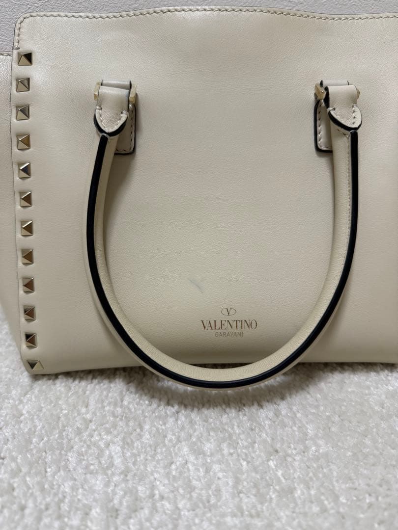 V*様 ヴァレンティノ　ロックスタッズ　バッグ　ハンドバッグ