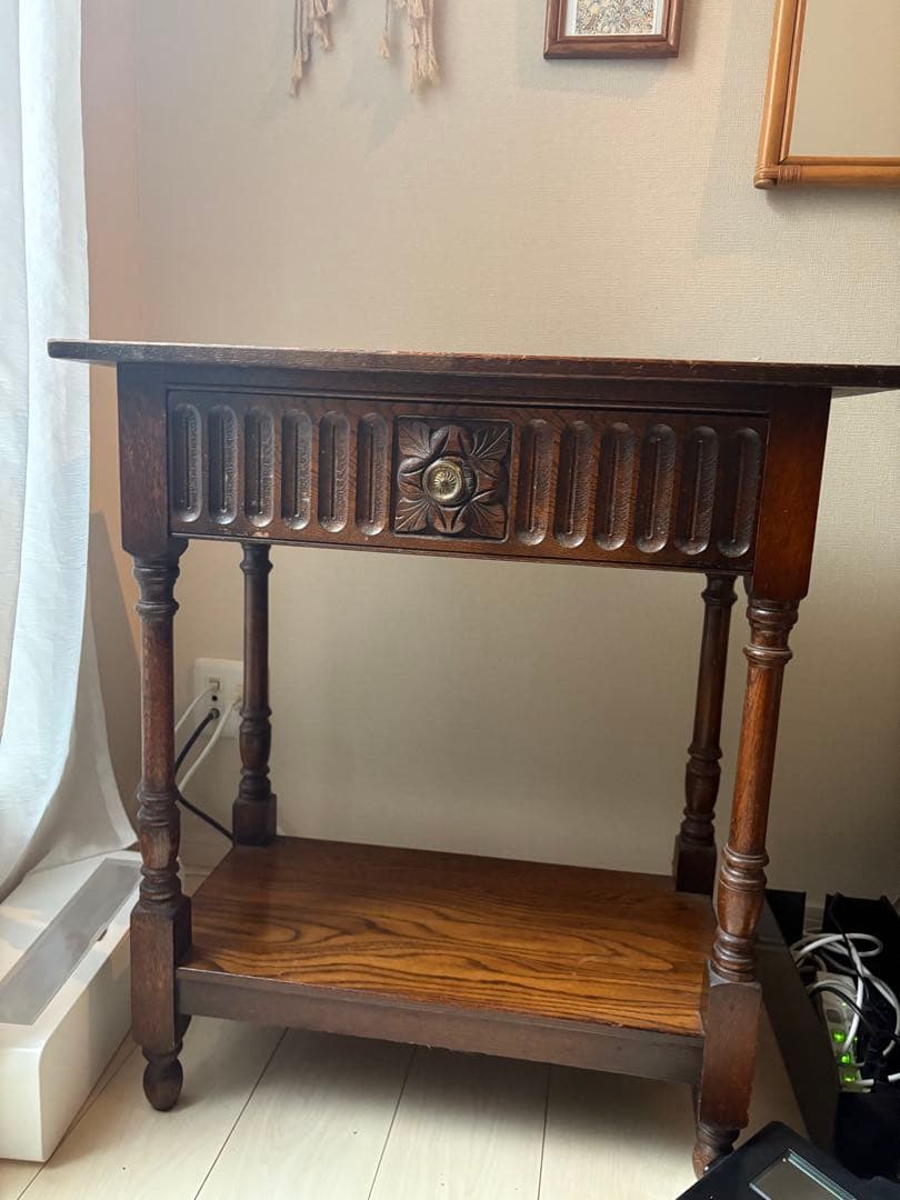 サイドテーブル　カフェテーブル 花台 アンティーク　木製　昭和レトロ