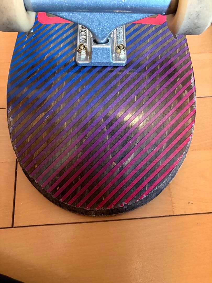 GIRL Briana Geering スケートボード