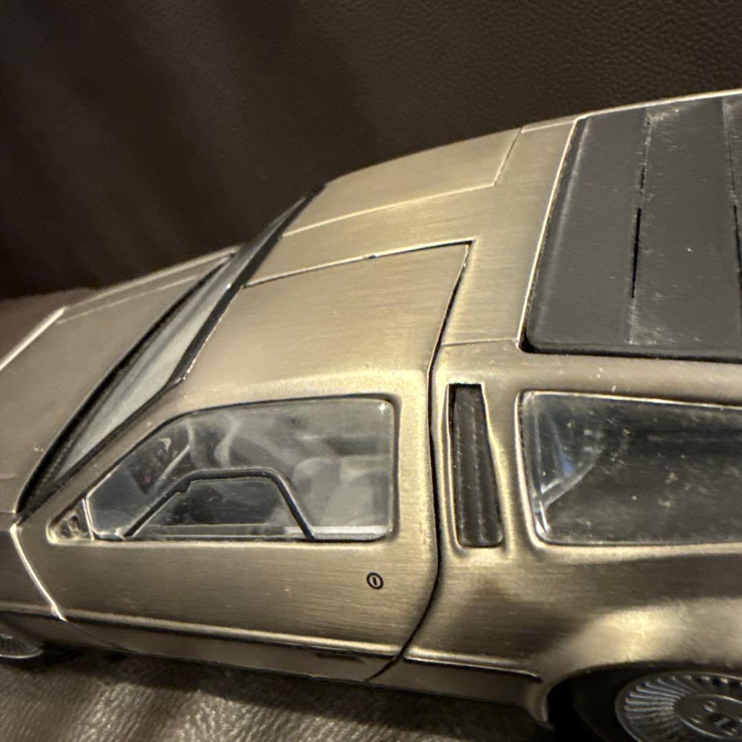 1/18ミニカー　DE LOREAN LK 1981