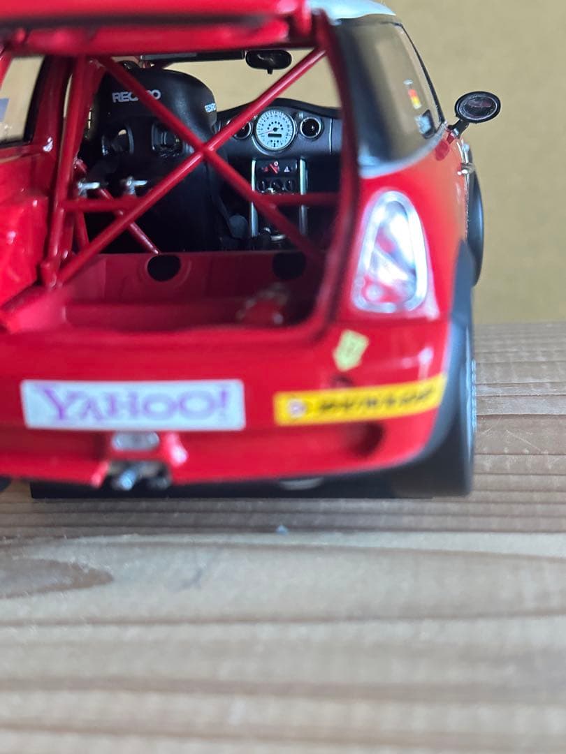 京商  ミニクーパー1/18 RED NOSE DAY