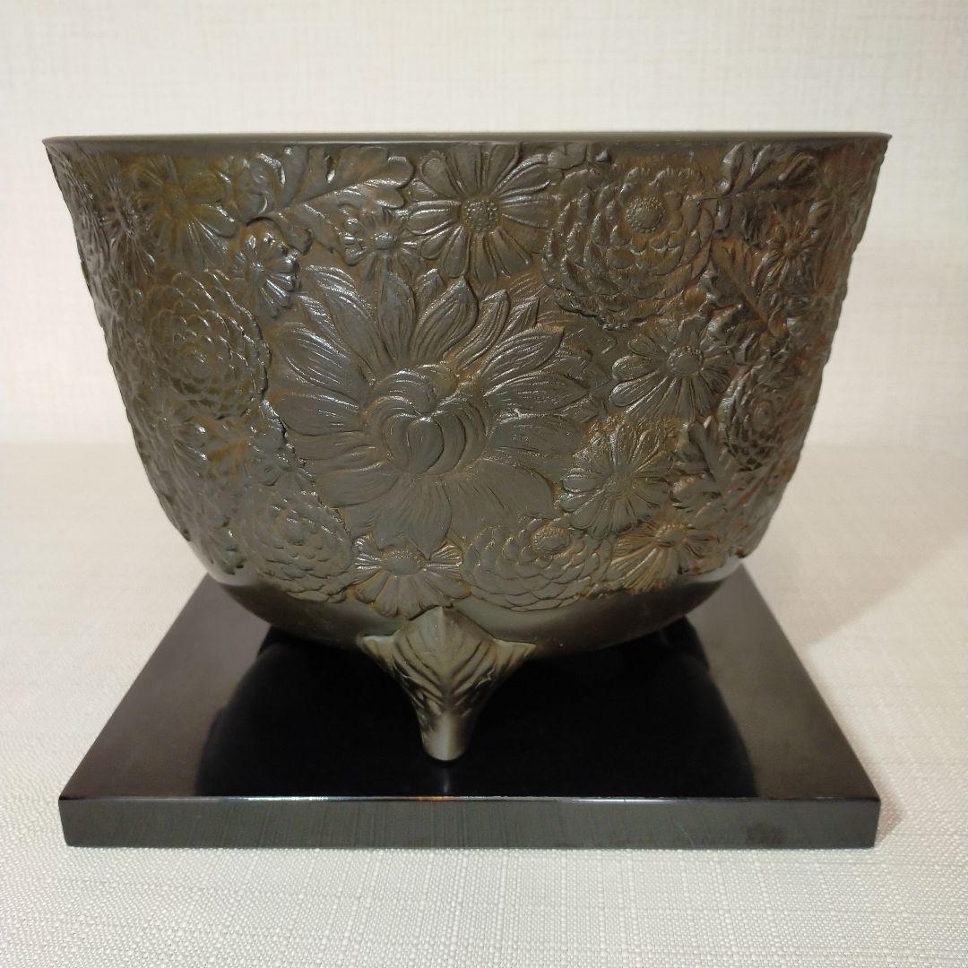 砂張銅　 総菊紋　花柄彫刻 　瓶掛 　茶道具　3本脚付き　福島房秀作　　美品
