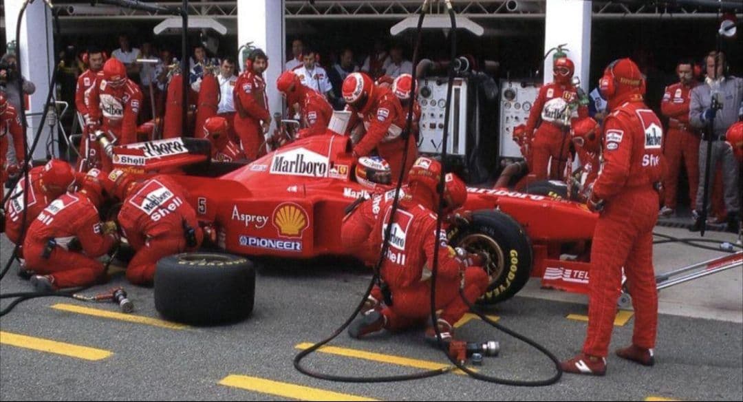 1/8:フェラーリF310B.M.シューマッハ#5【マルボロ】