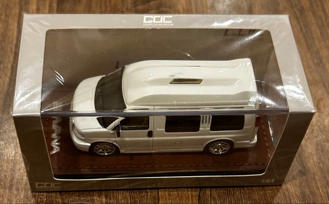 GOC 1/64 GMC SAVANA サバナ サバンナ 白 ホワイト アメ車