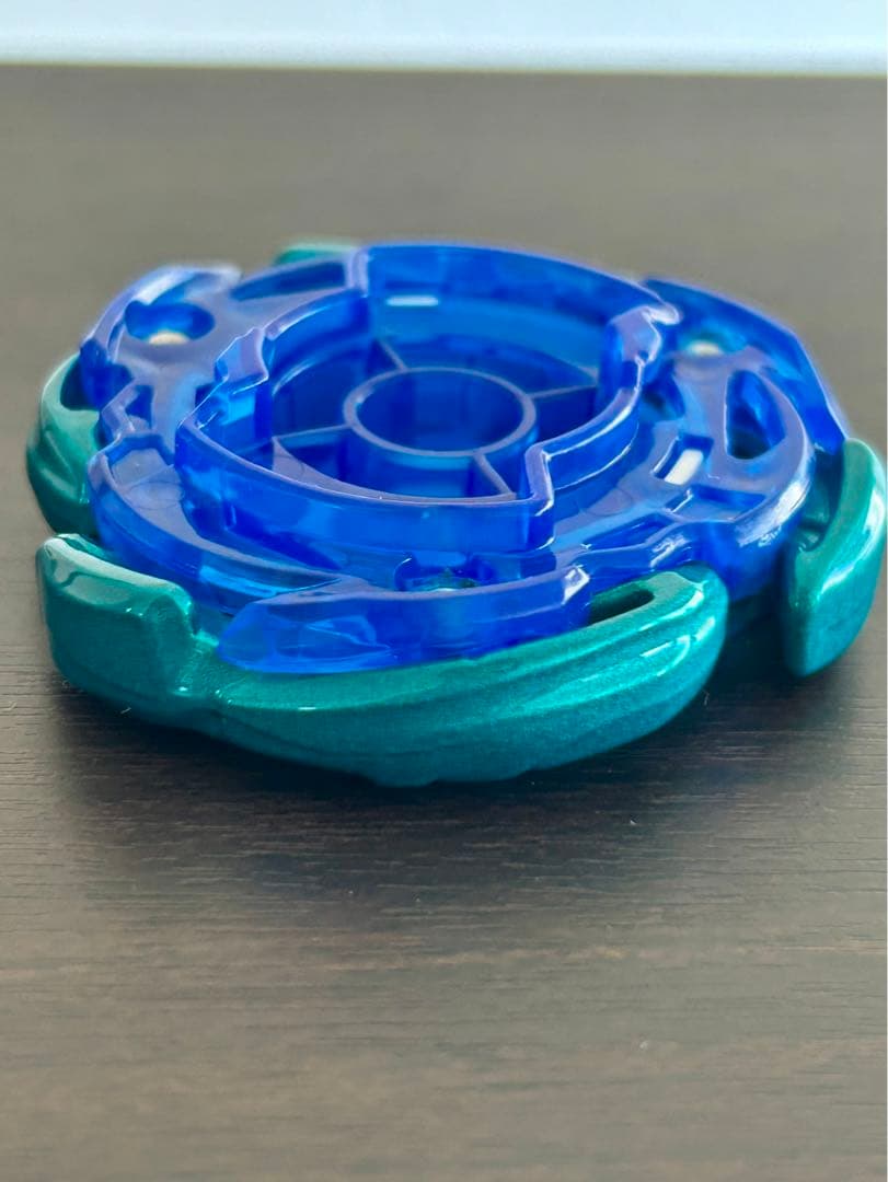 エアロペガサス3-70A ベイブレード