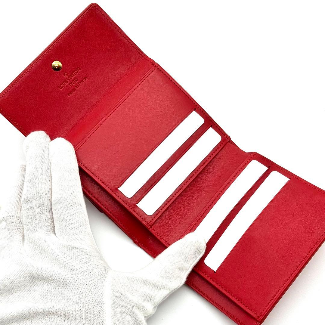 ルイヴィトン モノグラム ヴェルニ ポルトモネ ビエ カルトクレディ 折り財布