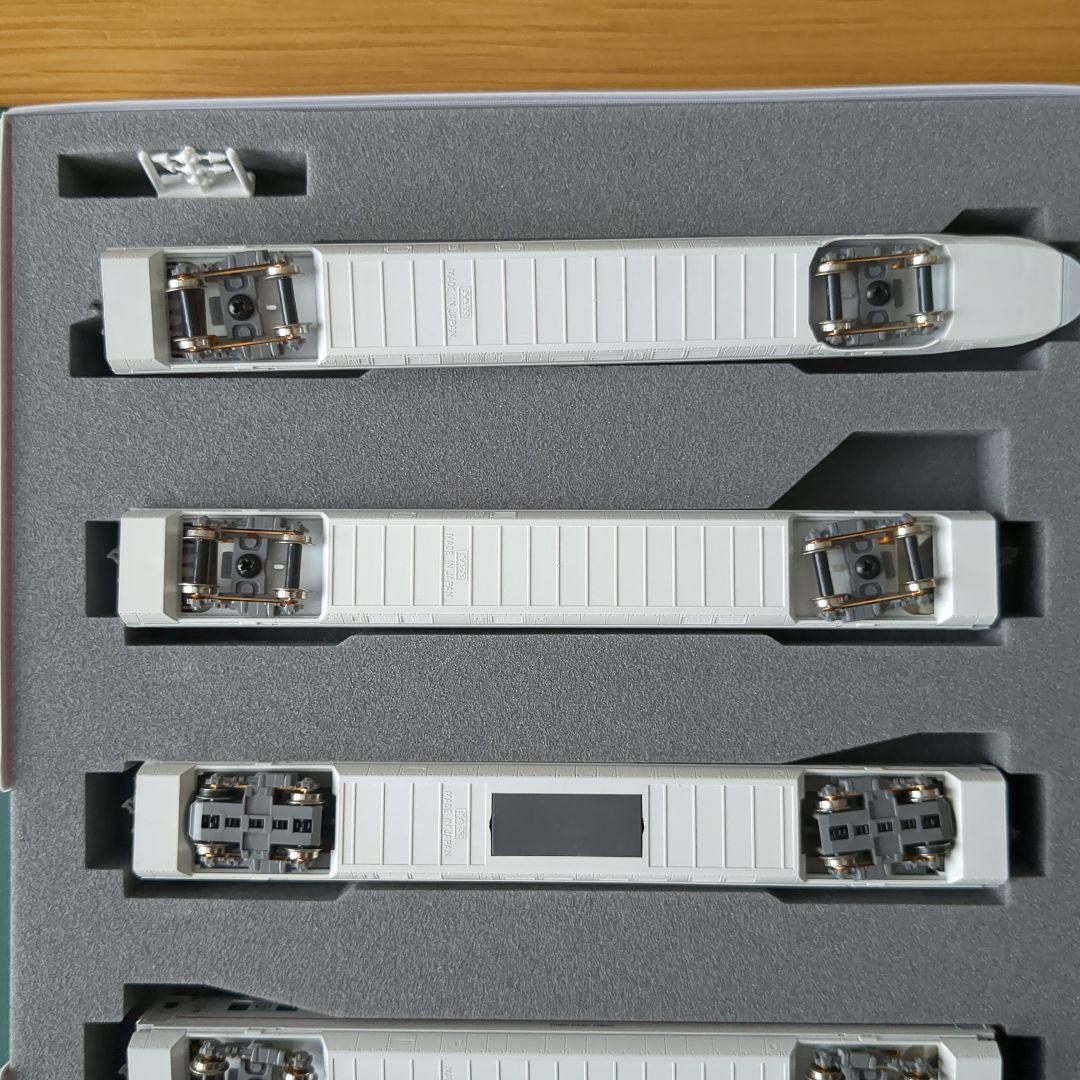 KATO 10-865 九州新幹線800系 （さくら・つばめ）6両セット