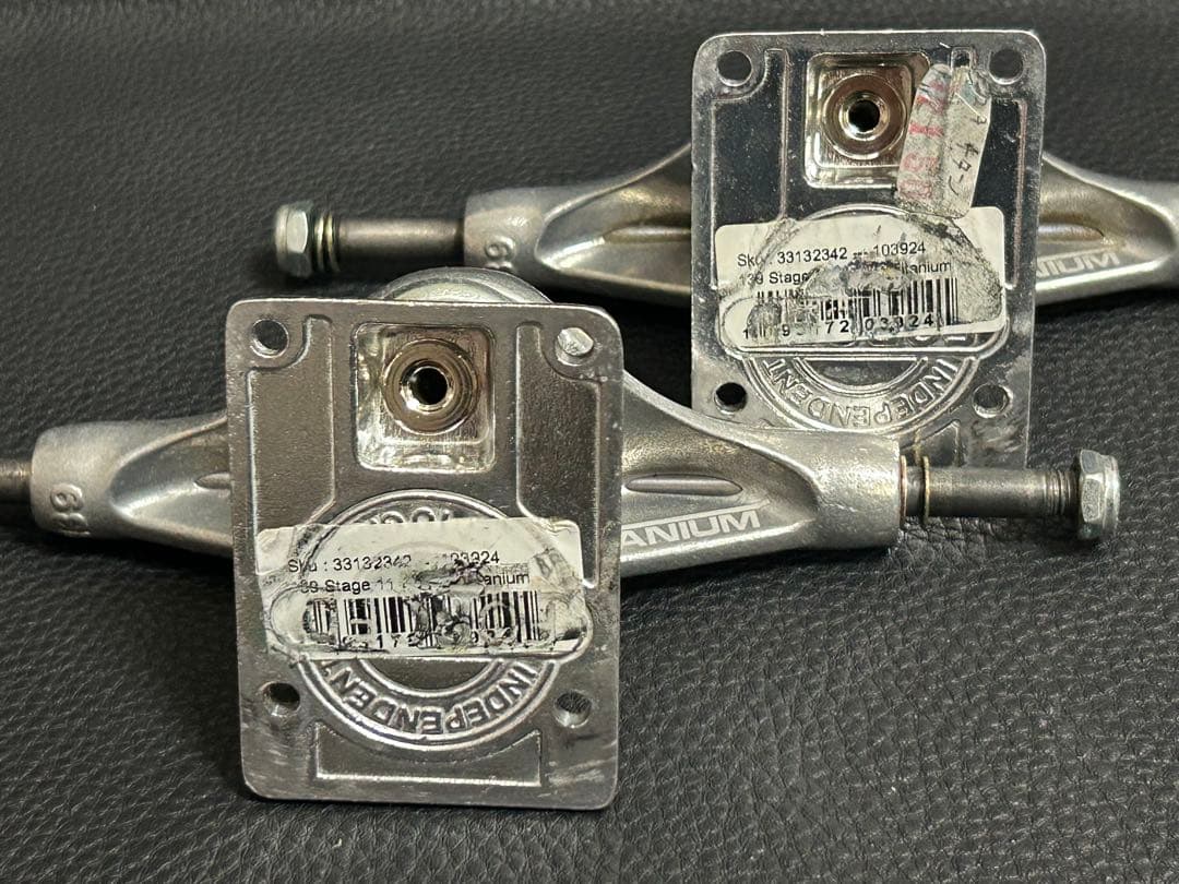 チタン インディペンデントINDEPENDENT 139 TITANIUM