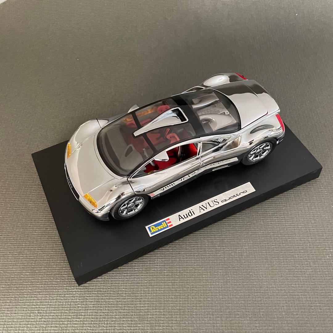 Revell社AUDI AVUS Quattroダイキャストメッキ1/18レア