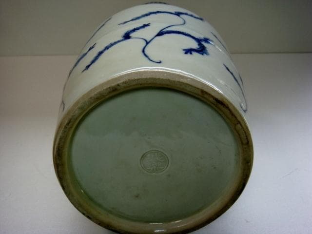 花瓶■城楽 窯院 人物 魚耳付き 染付け 唐草 花器 古玩 時代物 骨董品■