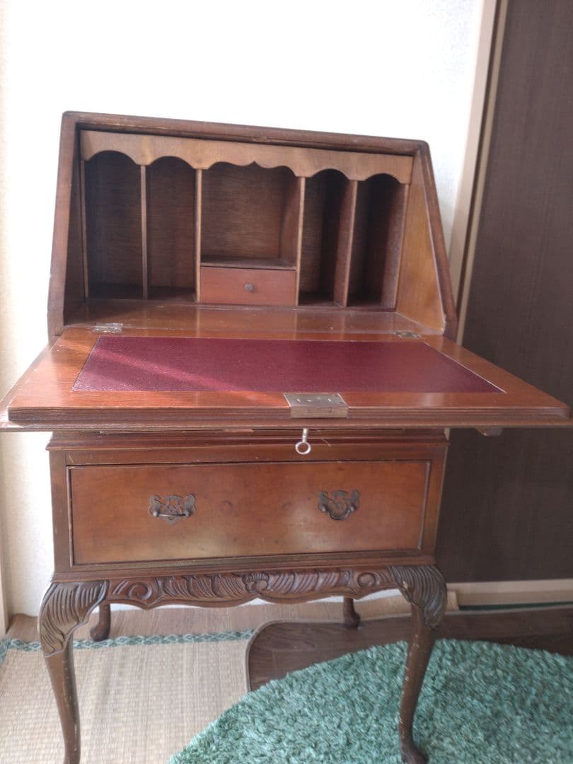 【お値引中】希少◆ライディングビューロー　アンティーク　鍵付き　猫脚