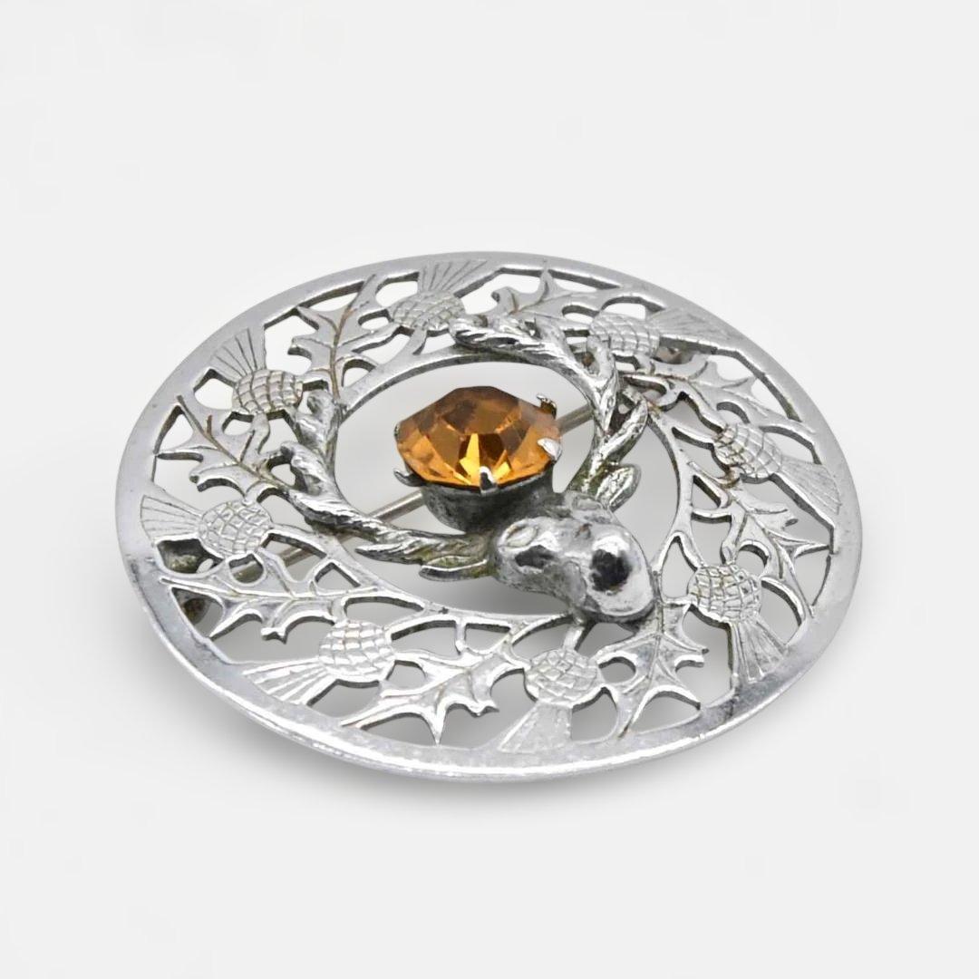 スコットランドのブローチ　鹿、アザミの透かし模様 MIZPAH社　s1702