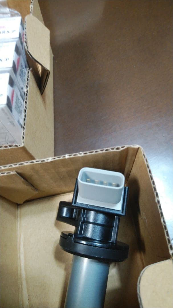 ダイハツ純正、イグニッションコイル　プラグセット