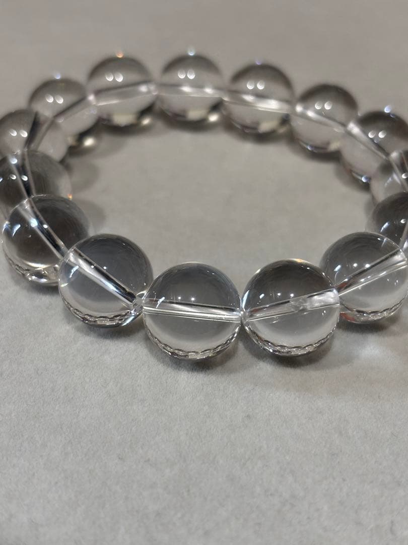 【月末SALE‼️】天然水晶　14mm珠ブレスレット