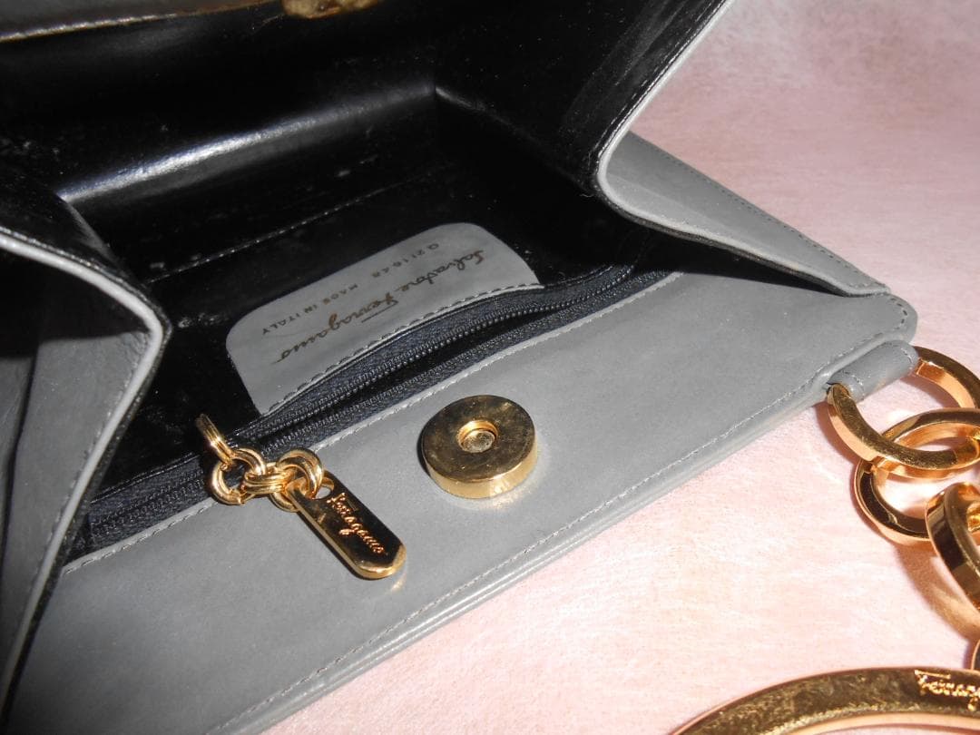 レア品 サルヴァトーレ フェラガモ ハンドバッグ パーティーバッグ レザー GY