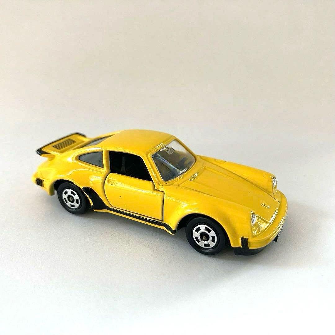 トミカ F1-2-2 ポルシェ930ターボ 日本製 青箱 イエロー 希少 美品