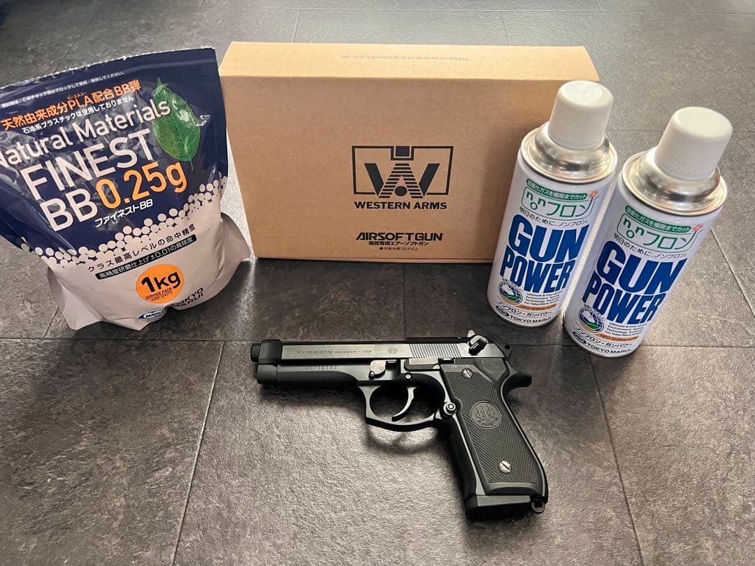 WA ベレッタ M92FS ダイハードガン ガス缶・BB弾セット